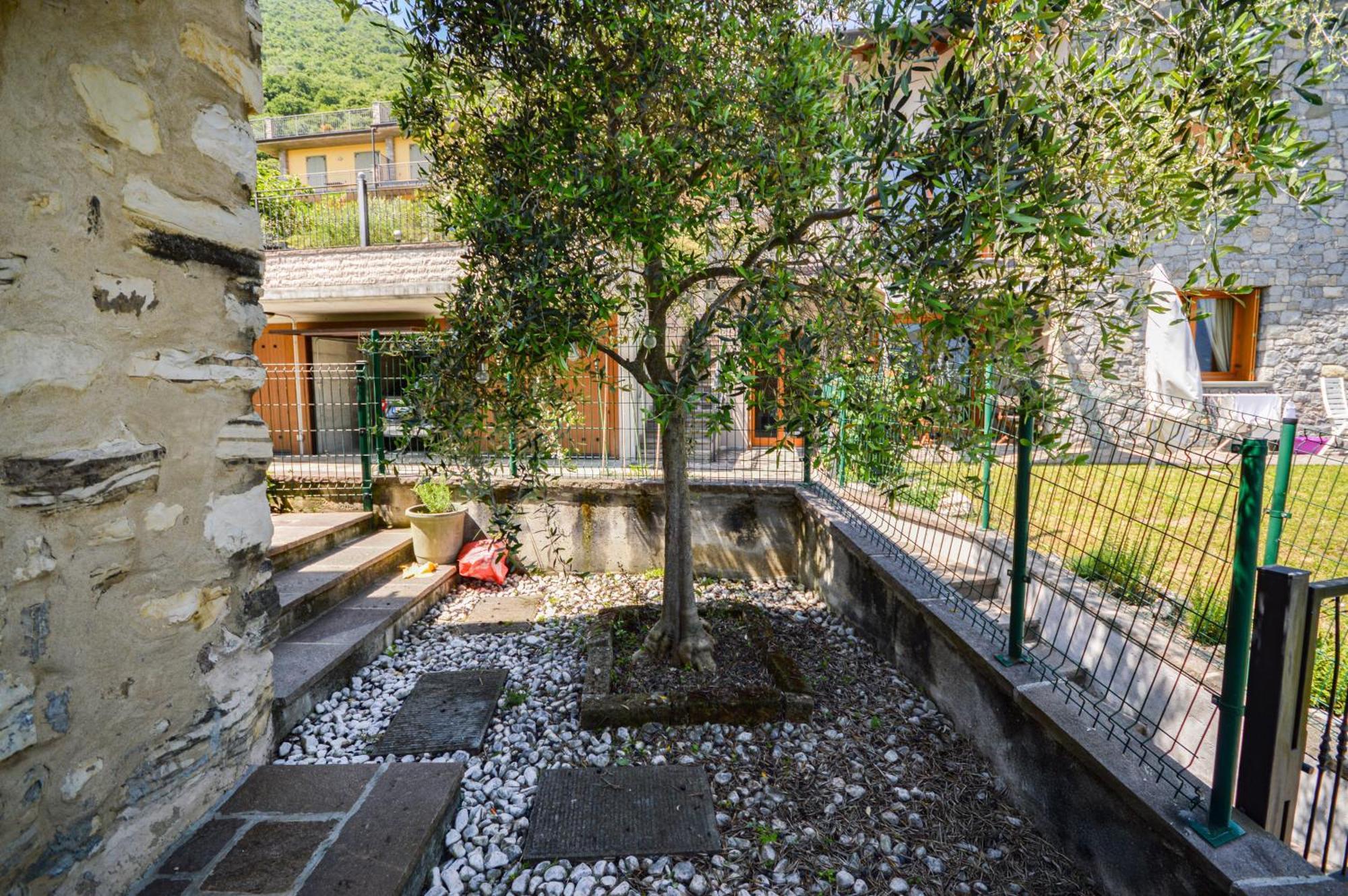 Lago Di Iseo - Lake View House Tavernola Bergamasca Exterior photo